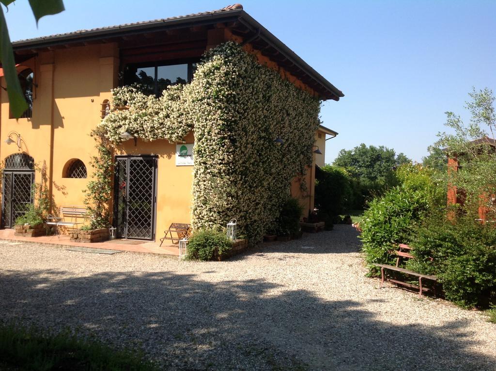 בודירו Azienda Agrituristica Santissima Trinita מראה חיצוני תמונה